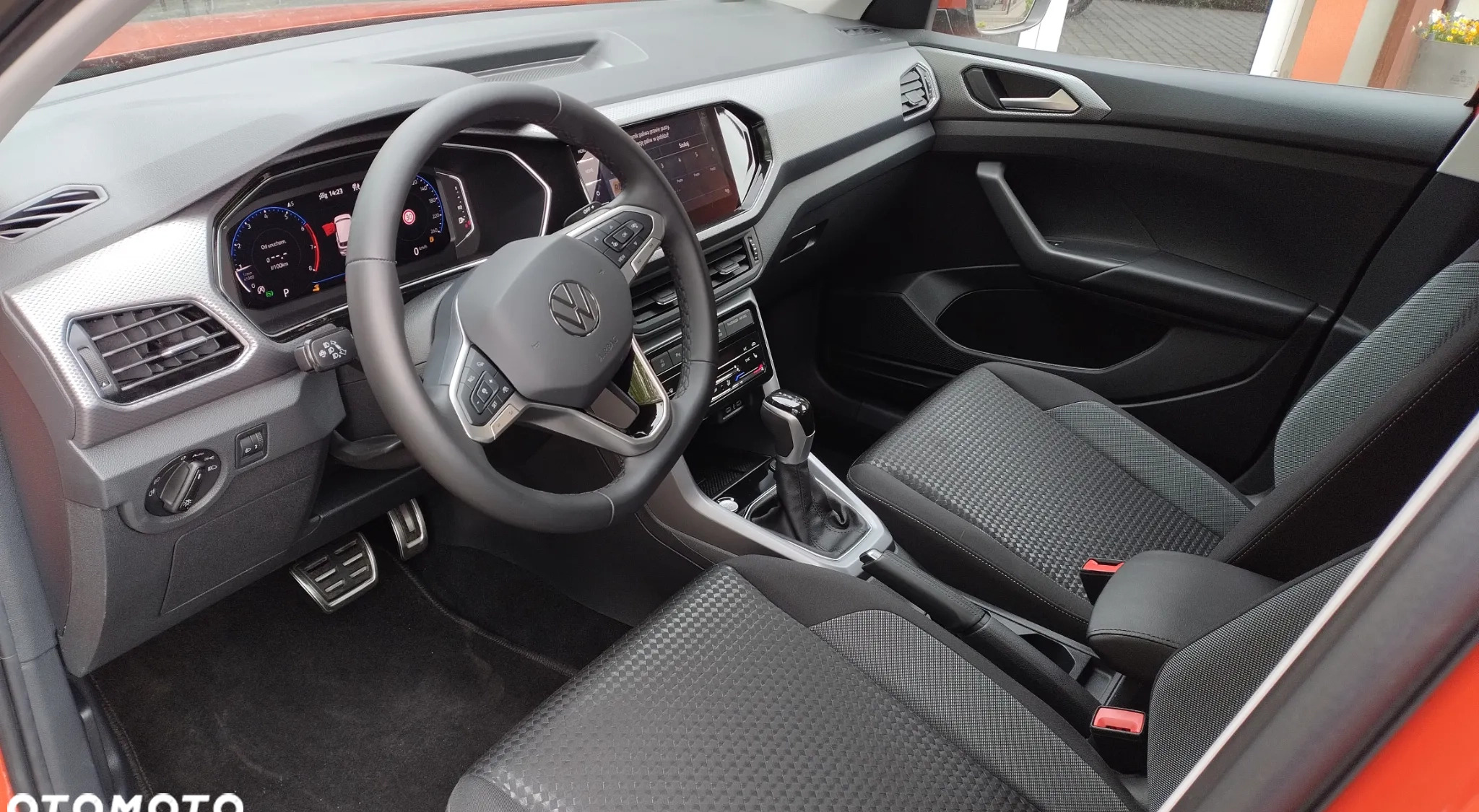 Volkswagen T-Cross cena 89900 przebieg: 1815, rok produkcji 2022 z Pabianice małe 379